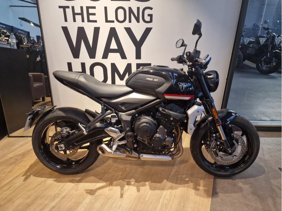 TRIUMPH TRIDENT 660 - BRIDABLE A2 - 7900 KMS - MAI 2023 - 1 ERE MAIN