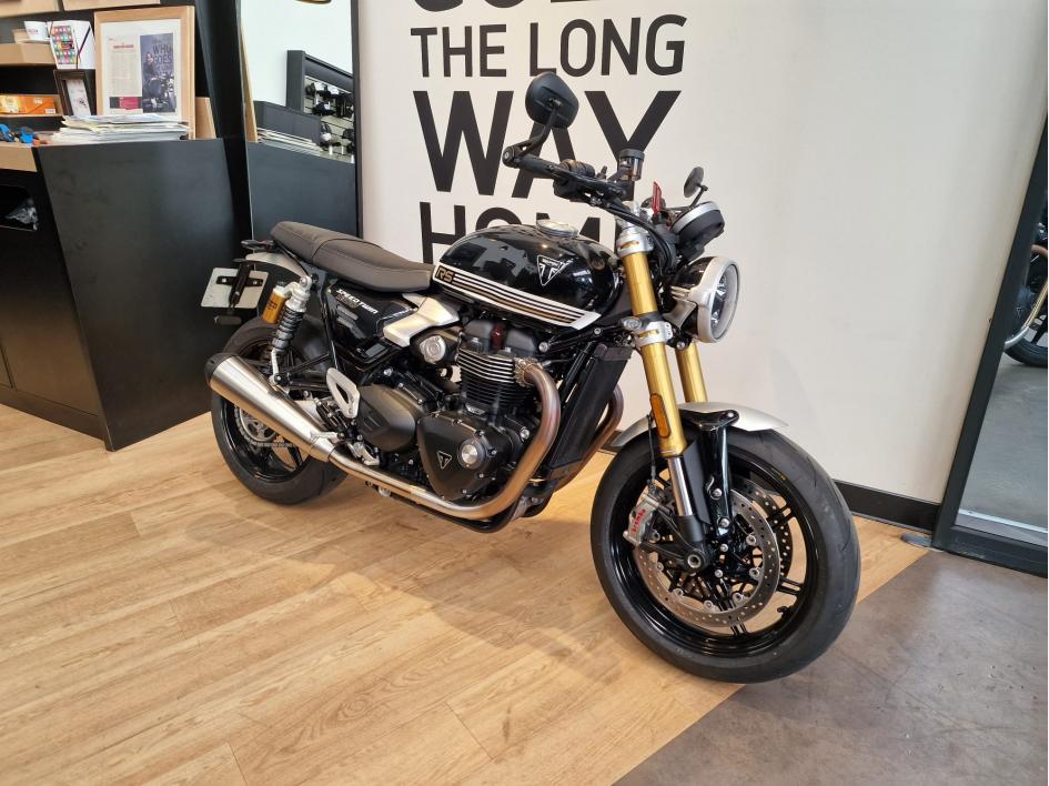 TRIUMPH SPEED TWIN 1200 RS - 1500 KMS - JANVIER 2025