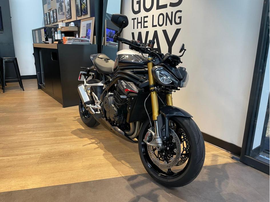TRIUMPH SPEED TRIPLE 1200 RS - 1800 KMS - AVRIL 2025