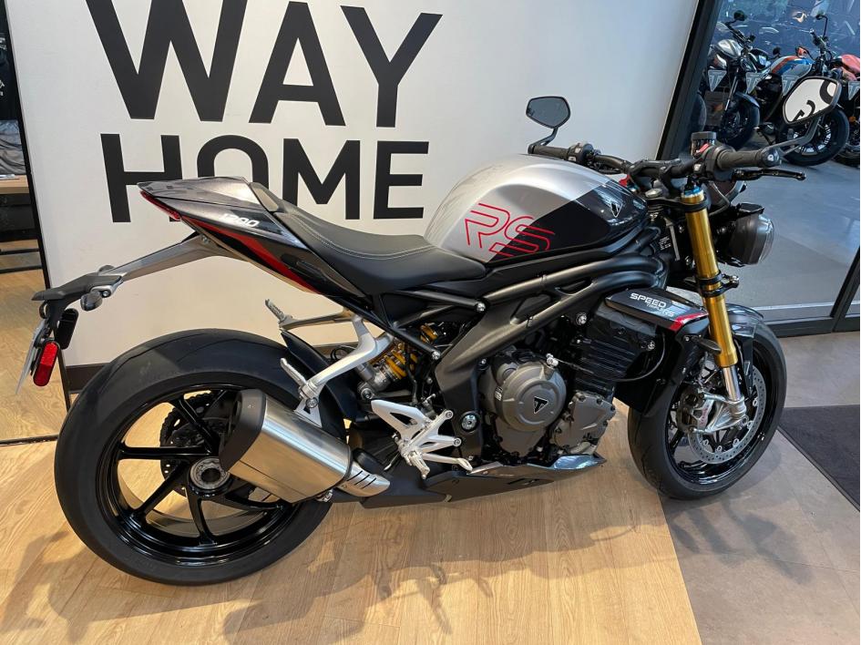 TRIUMPH SPEED TRIPLE 1200 RS - 1800 KMS - AVRIL 2025