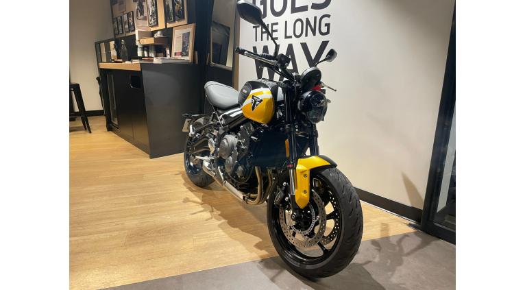 TRIUMPH TRIDENT 660