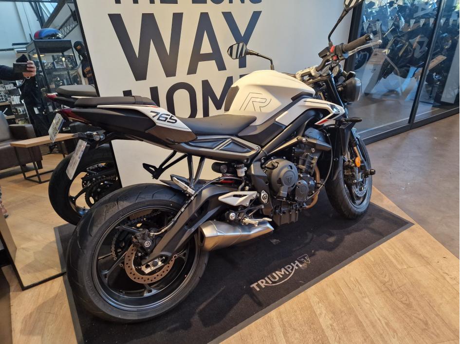TRIUMPH STREET TRIPLE 765 R  BRIDEE A2  1200KMS 10/24