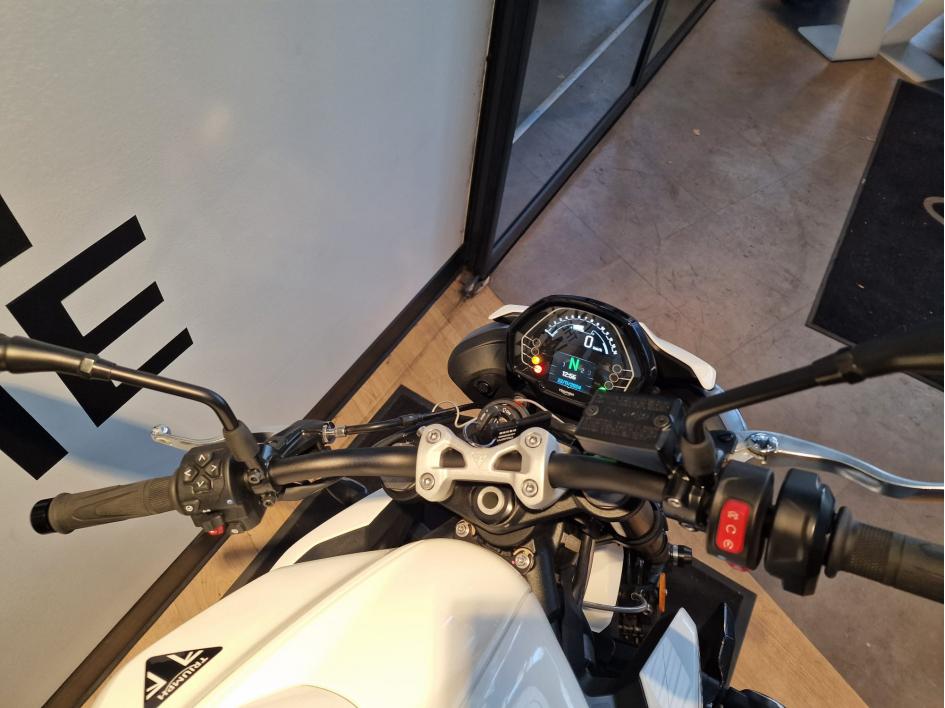 TRIUMPH STREET TRIPLE 765 R  BRIDEE A2  1200KMS 10/24
