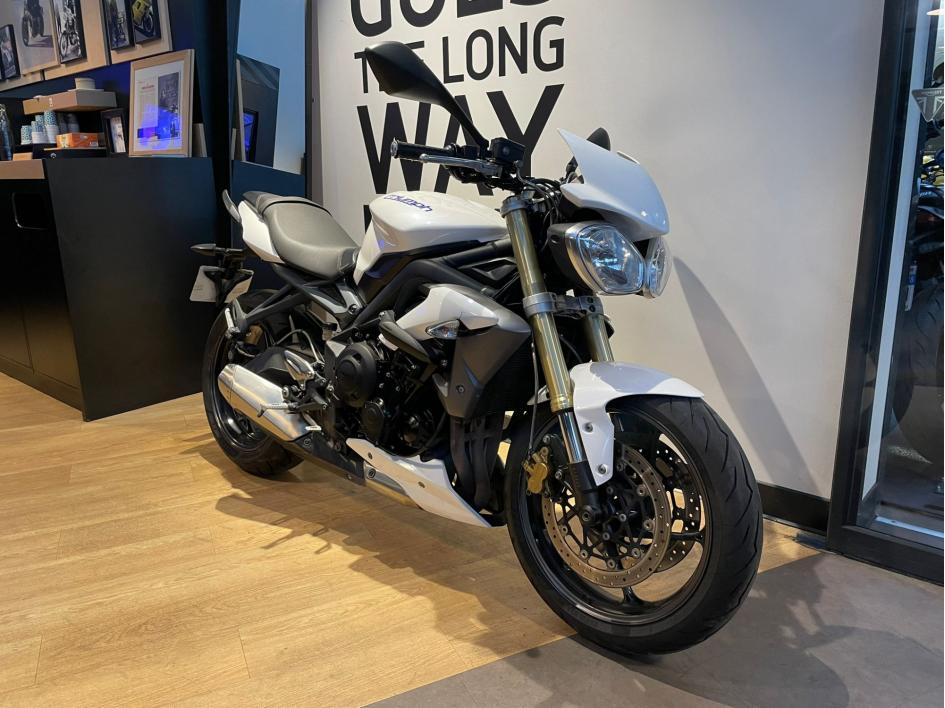 TRIUMPH STREET TRIPLE 675 - 78500 KMS - AVRIL 2014