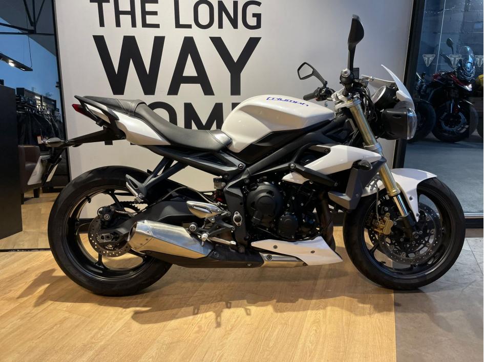 TRIUMPH STREET TRIPLE 675 - 78500 KMS - AVRIL 2014