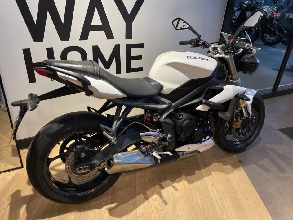 TRIUMPH STREET TRIPLE 675 - 78500 KMS - AVRIL 2014