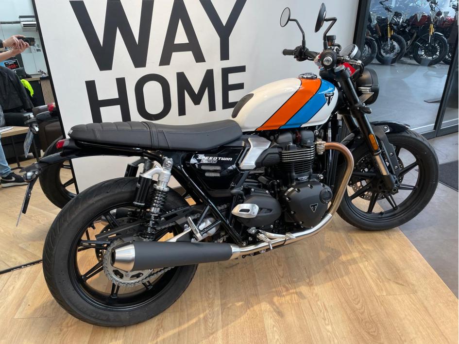TRIUMPH SPEED TWIN 900 - BRIDEE A2 - 1000 KMS - FEVRIER 2025