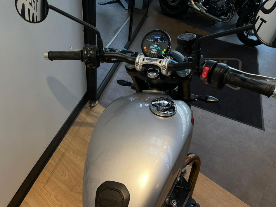 TRIUMPH SPEED TWIN 900 - BRIDEE A2 - 2800 KMS - FEVRIER 2025