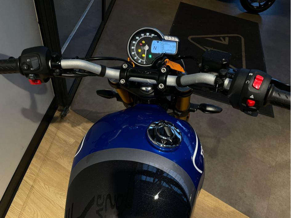 TRIUMPH SPEED 400 - 1200 KMS - FEVRIER 2024 - 1ERE MAIN