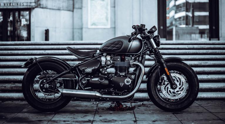 BOBBER BLACK