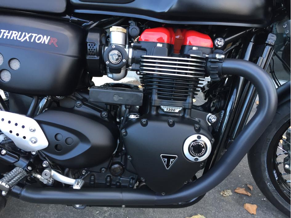 THRUXTON R BLACK MAT 