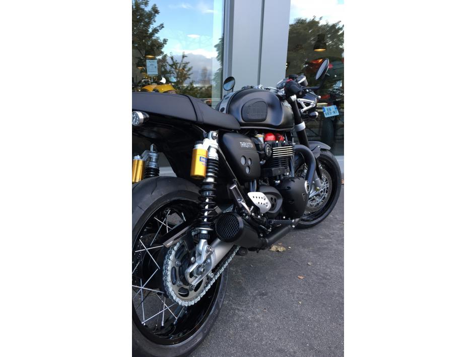 THRUXTON R BLACK MAT 