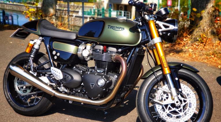 Thruxton RS Matt Khaki Green